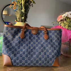 Gucci Leather tote With Tags