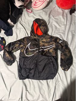 Nike boy size 5-6