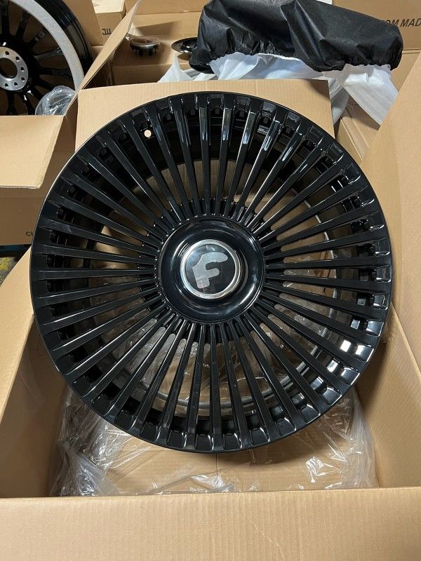 24" Wheels And Tires