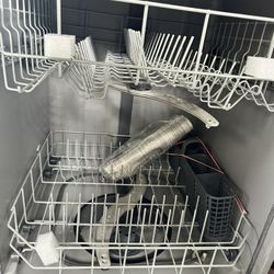 BRAND NEW GE Dish Washer 