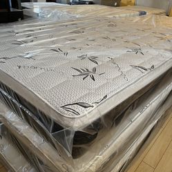 Queen Size Pillow Top Mattress 