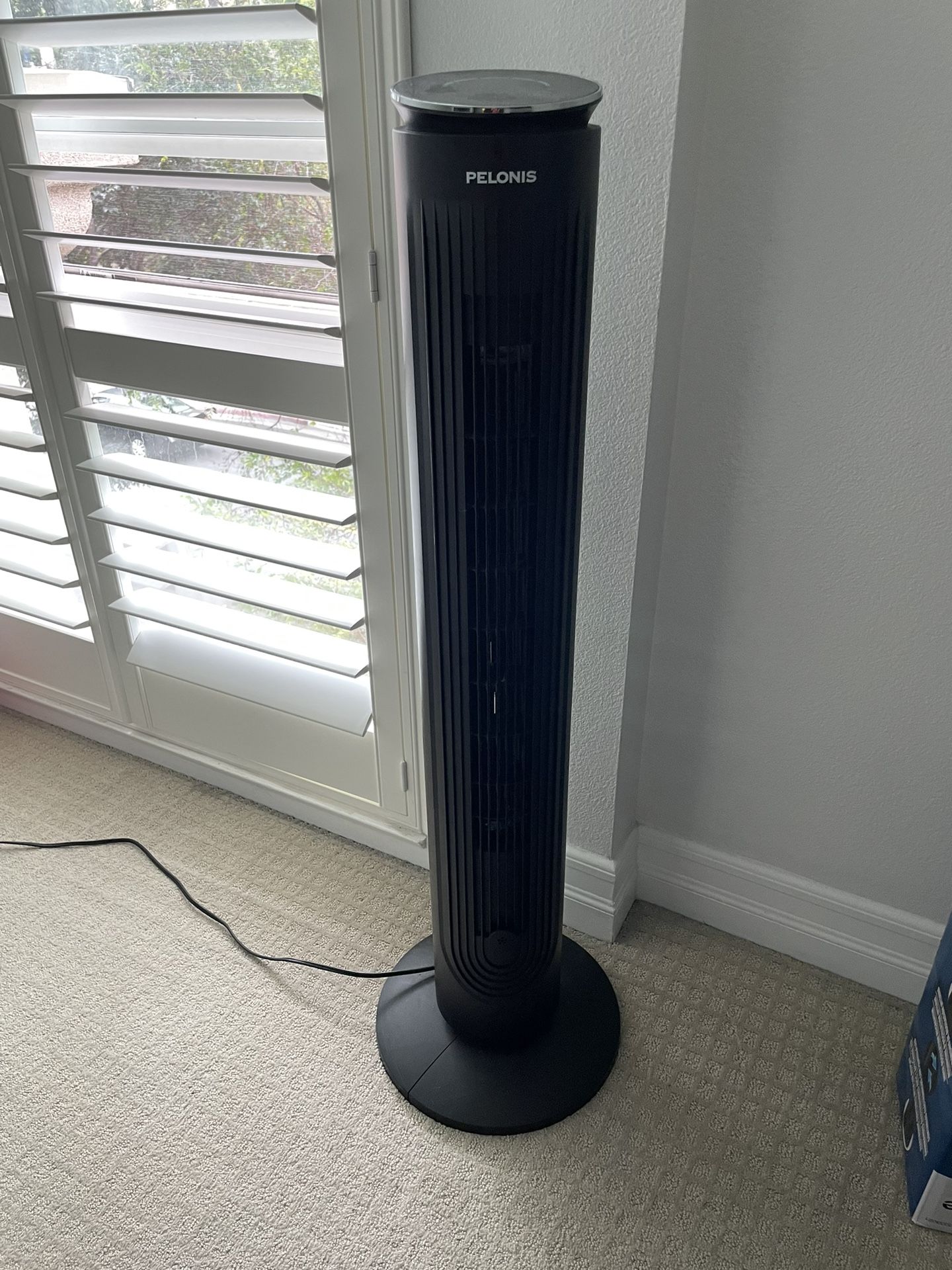PELONIS 42'' Oscillating Tower Fan with Aromatherapy Diffuser, 5 Speed  Settings with 3 Modes LED Display for Bedroom Home Office Use, B for Sale  in San Diego, CA - OfferUp
