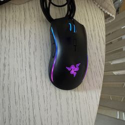 Razer Mamba Tournament Mouse Lights up 