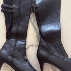 Gorgeous Black Boots 