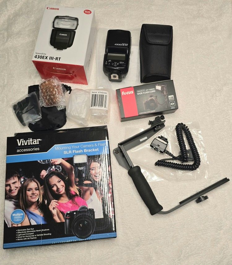 Canon Speedlite 430EX III-RT On Camera Flash w/Bounce Hard Dome Diffuser Bundle