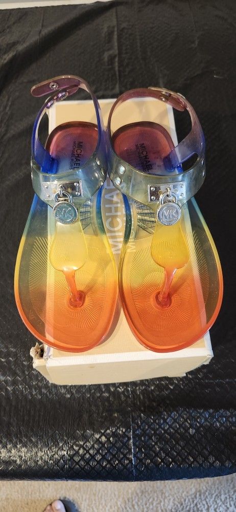 Micheal Kors Size 2 Big Kids