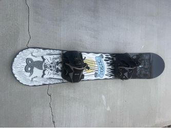 Women’s 5150 Dynasty 145cm Snowboard w/ Flow Bindings