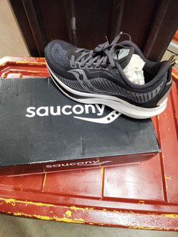 Shoes  Saucony Sai is nine and a half