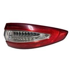 2015 Ford Fusión Rear Passenger Side Tail Lamp 