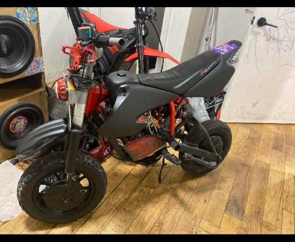 Mx500 Razor Speed 60v Lithium Razor Mx500 Top Speed 60 for Sale in The Bronx, NY - OfferUp