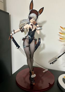 X-10 Combat Bunny Ver. B-Style FREEing Bunny Figure 1/4 Scale Figure