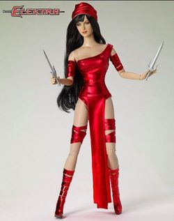 Tonner Marvel 300 Piece Limited Edition 16" Figure