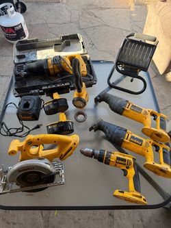 Dewalt Tool Bumdle