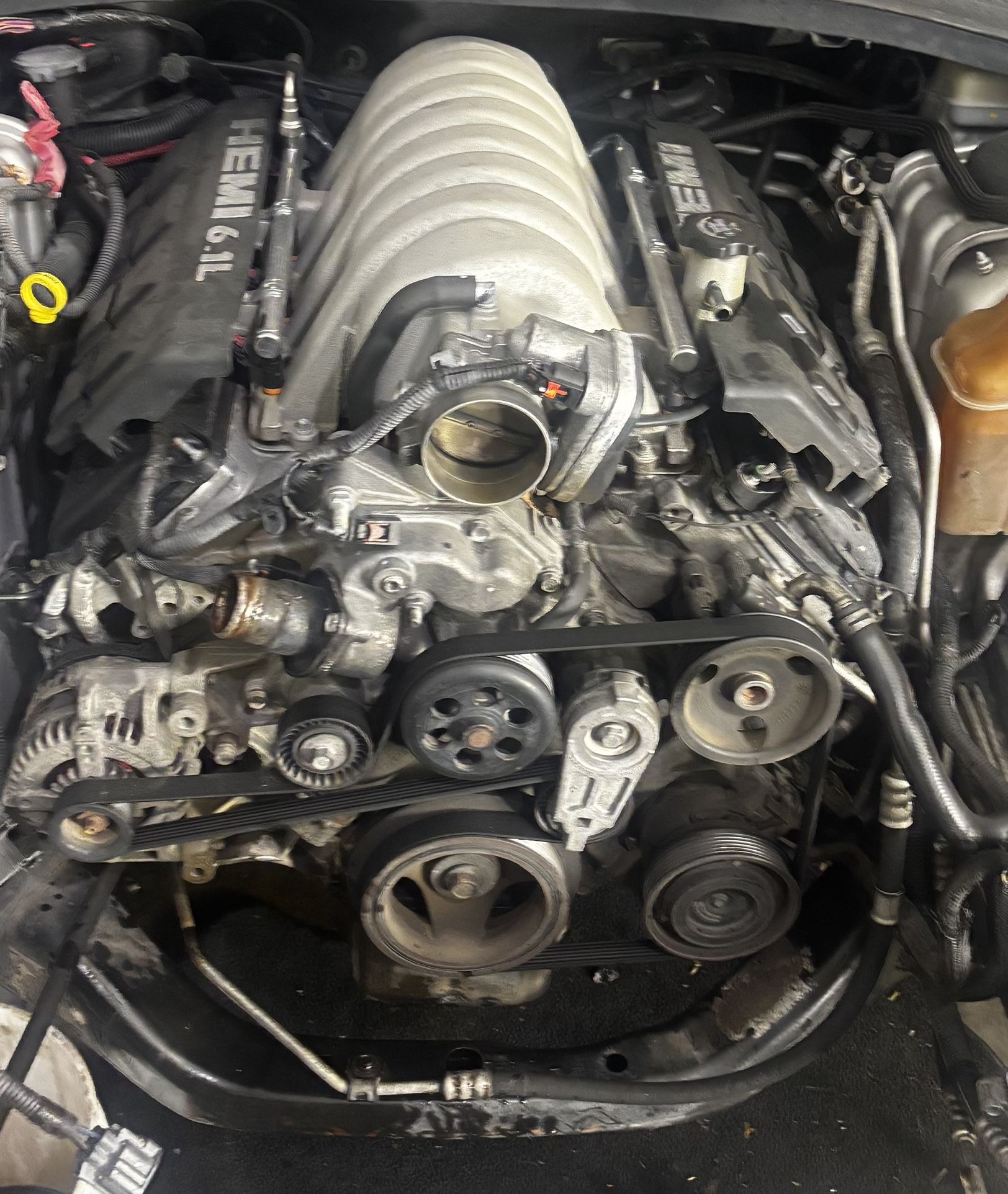 SRT8 6.1L V8 1ST gen Engine .