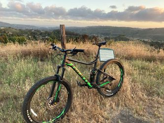 Giant XL Mountain Bike