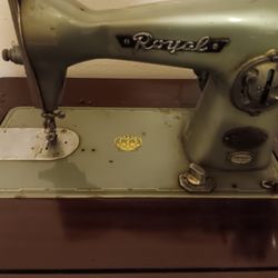 Royal Sewing Machine 