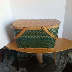 Hawkeye Burlington Picnic Basket 