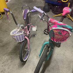 2 Girls Schwinn Bikes 🚲 In Excellent Condition Both Only Used A Few Times Around The Back Yard. 