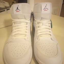Jordan 1 Mid Paris White