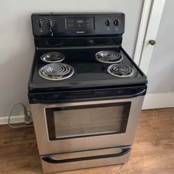 Stove And Refrigerator 