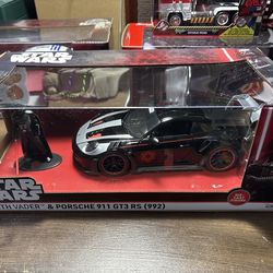 New Jada 1:24 Star Wars Darth Vader and Porsche 911 GT3 RS (992)Black Model 36477-P7new