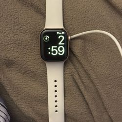 Apple Watch Series 10 42mm Rose Gold With Charger 
