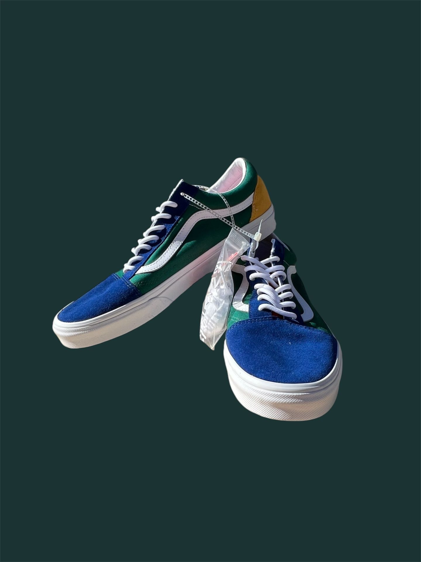 NWT, but no box. Vans Old Skool Yacht Club Mens Size 12- Make N Offer!
