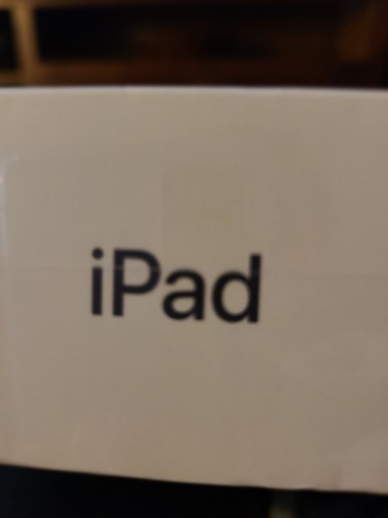 New never used iPad Gen 7