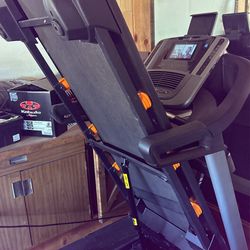 Nordictrack c990 treadmill for sale hotsell