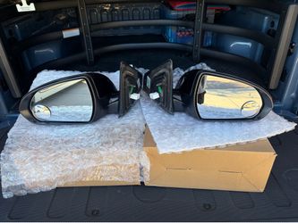 2017 Hyundai Elantra power side mirrors with blind spot detection