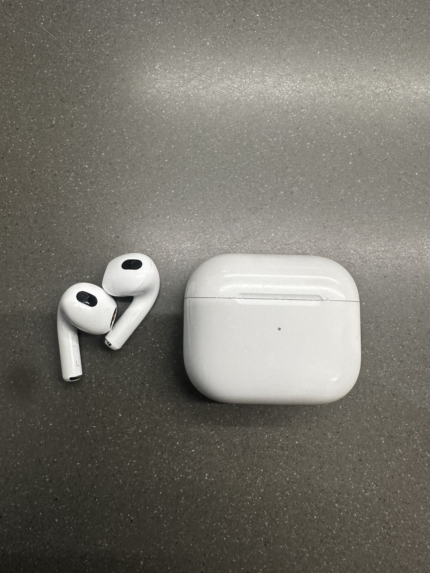 Legit AirPods Gen 3!