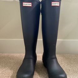 Hunter Women’s Tall Back Adjustable Rain Boots