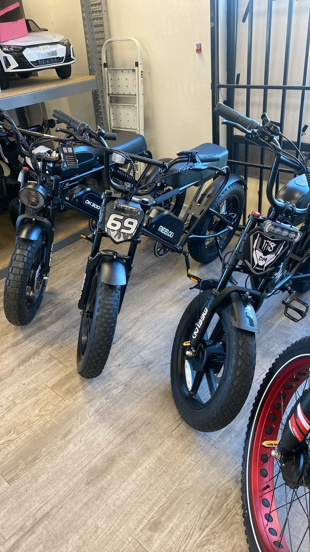 1973 Retro eBike (30mph 35 Mile Range)