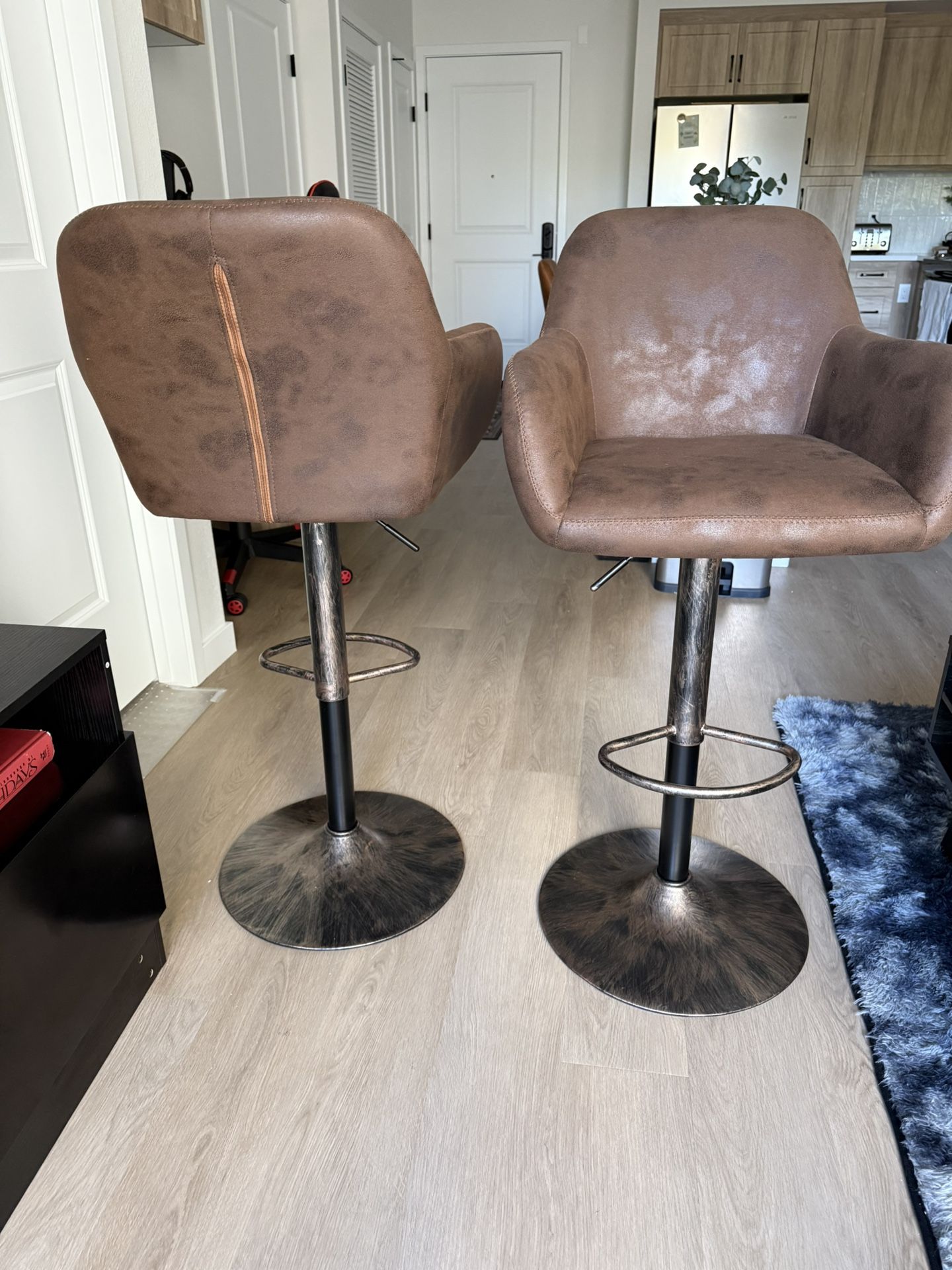 Counter Height Adjustable Chairs/Bar Stools