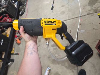 DeWalt battery power wash w/ battery