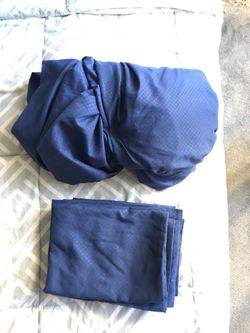 Blue queen sheet set