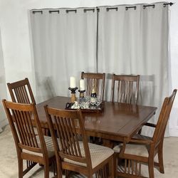 Mission Style Extendable Dining Table & 6 Chairs 