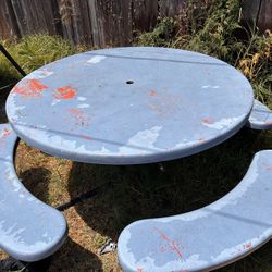 Outdoor Metal Round Table