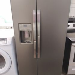 Side By Side Fridge Freezer 