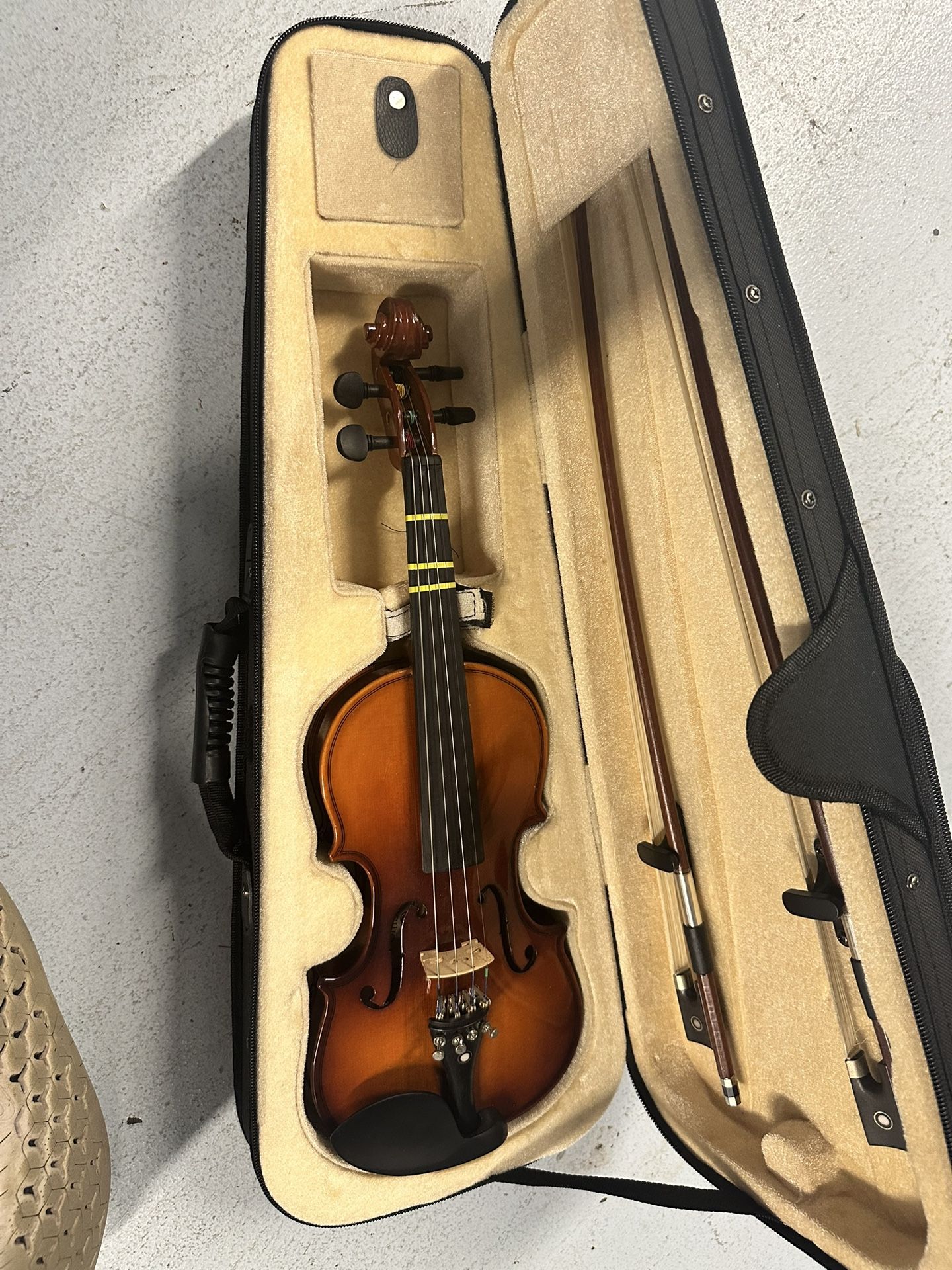 Kids violin Size 1/2