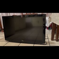 37” LG TV
