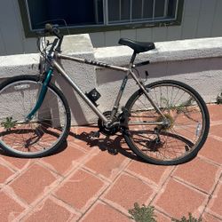 Roadmaster Mountain bike For Sale With Mounted Cup Holder