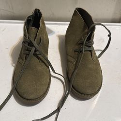 Olive green Boys lands end chukka boots leather size 1m