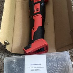 Milwaukee Multi Tool New With 55 New Blades, And New 3.0 Xc Battery 
