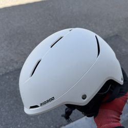 ski helmet