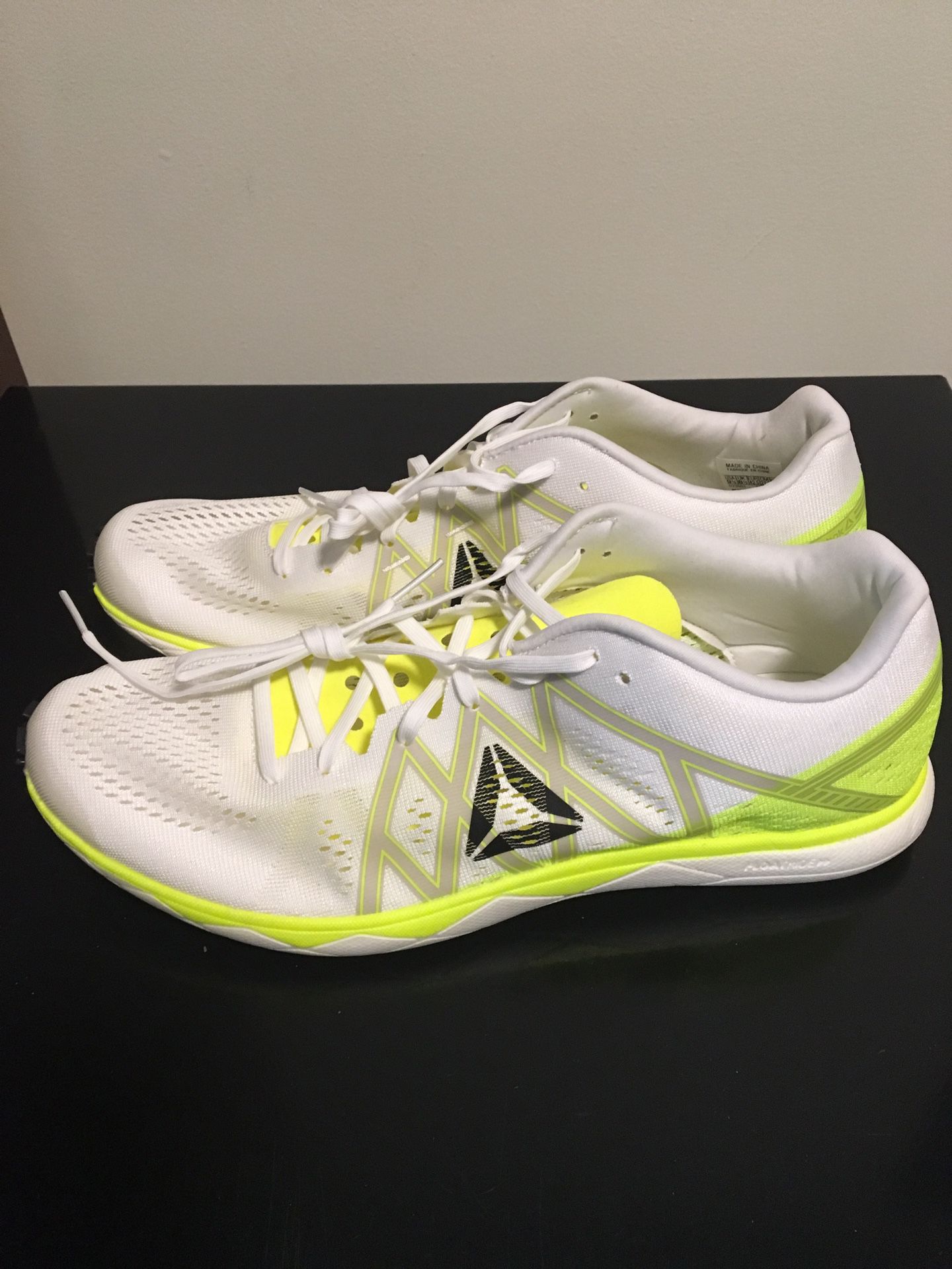 Men's Brand New Reebok Floatride Run Fast Pro Size 9.5 Neon / White Shoes