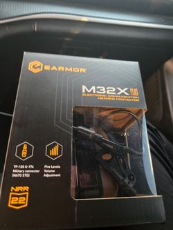 Soundproof headphones