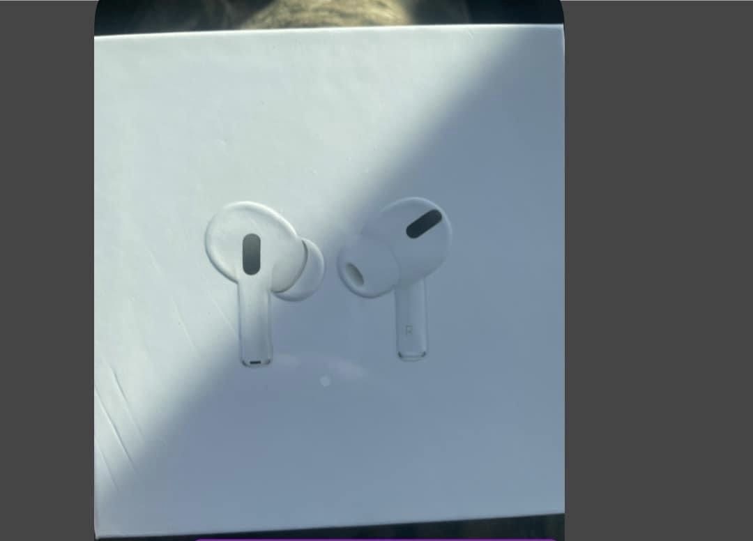 AirPods Pro  $90