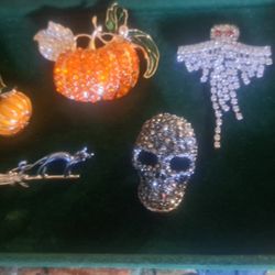 Festive Brooches