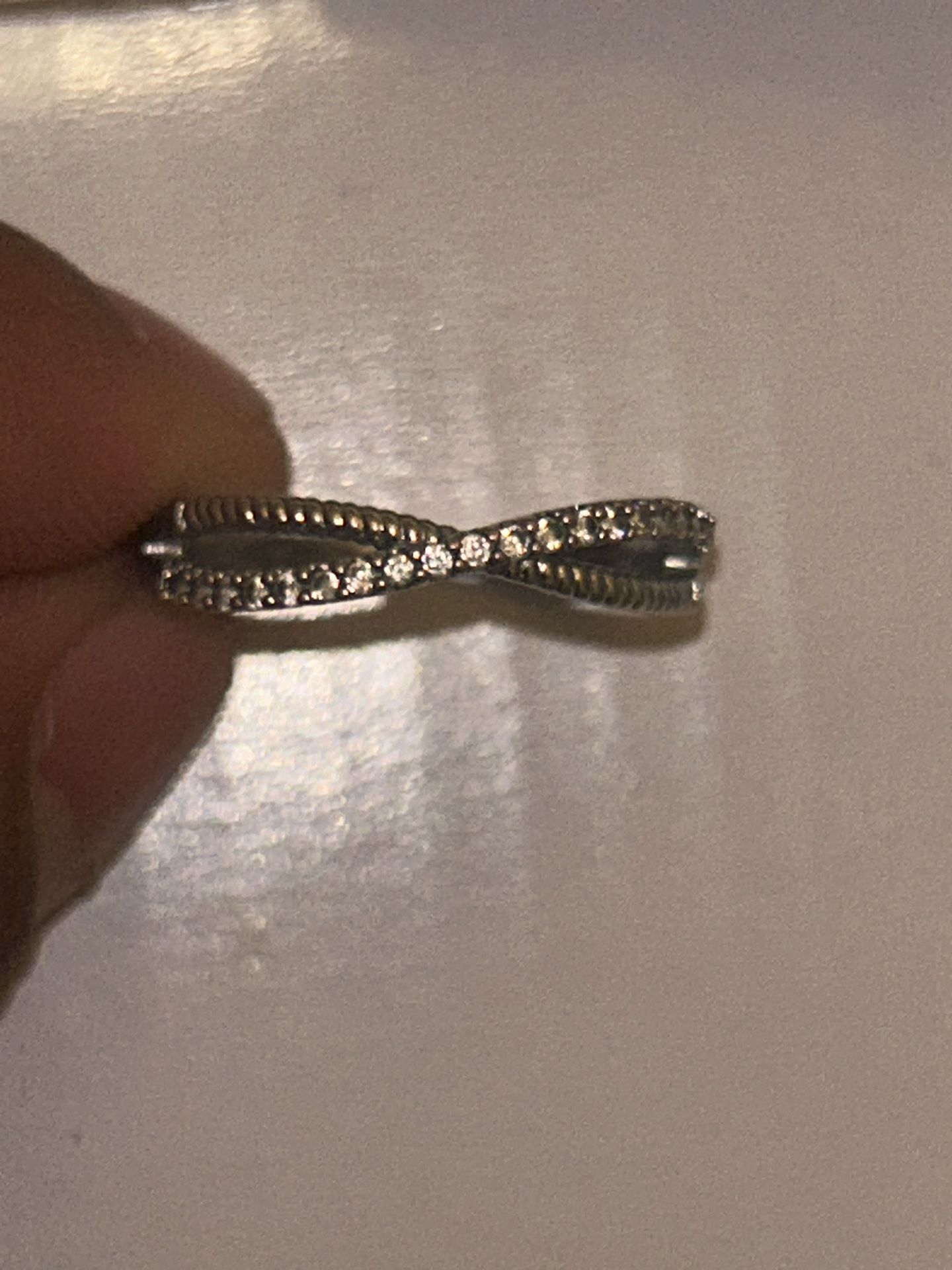 10k White Gold Female Wedding Ring 